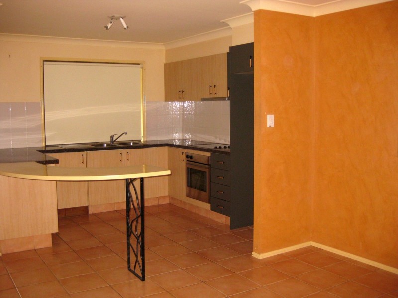 4/145 Government Road, Labrador QLD 4215