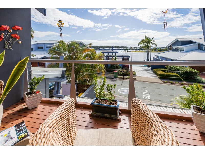 13/181 Lae Drive, Coombabah QLD 4216