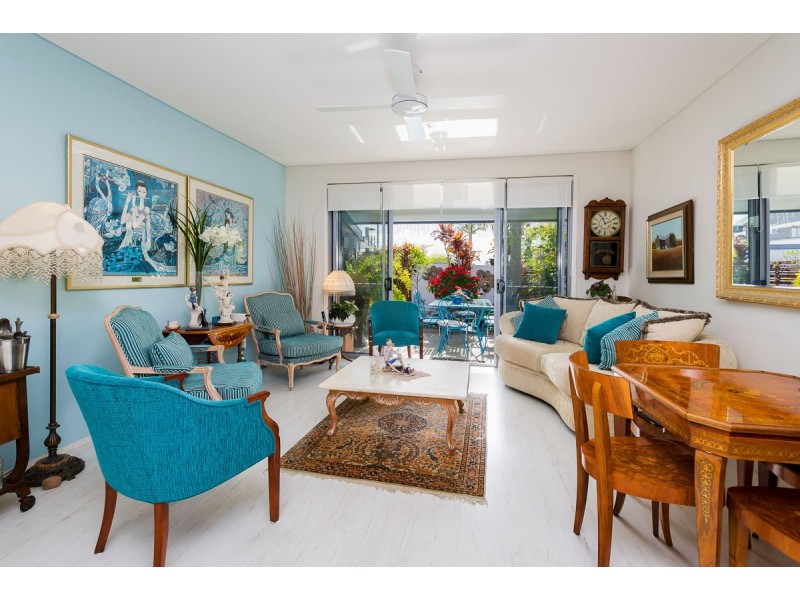 13/181 Lae Drive, Coombabah QLD 4216
