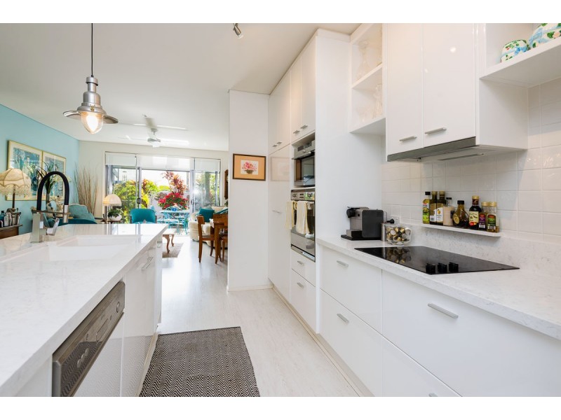 13/181 Lae Drive, Coombabah QLD 4216