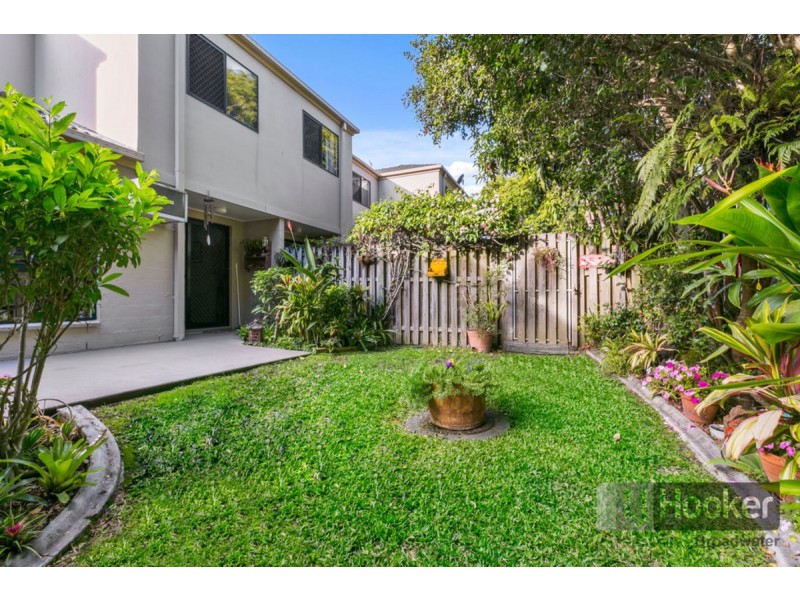 6/72-74 Imperial Parade, Labrador QLD 4215