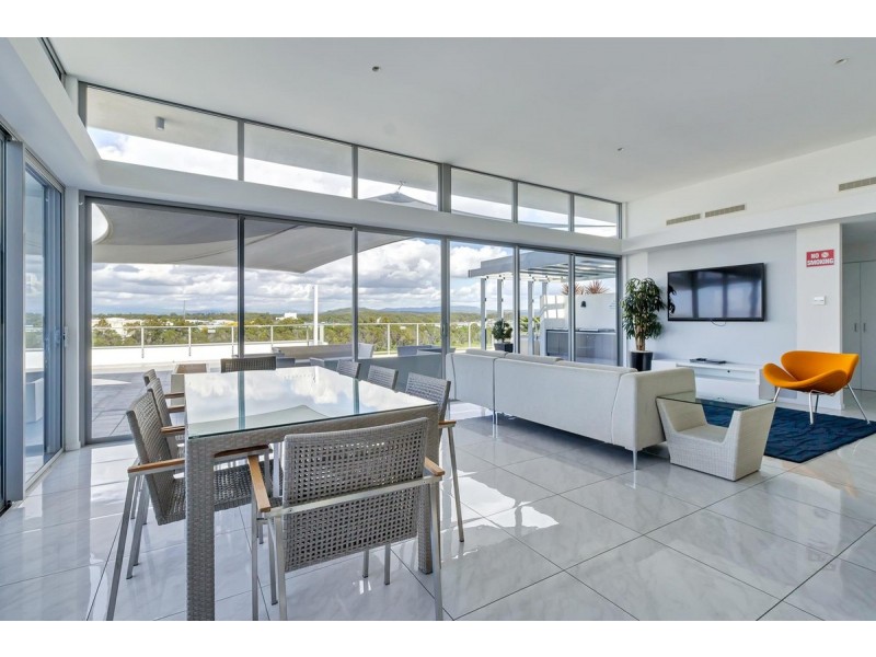 312/15 Compass Drive, Biggera Waters QLD 4216