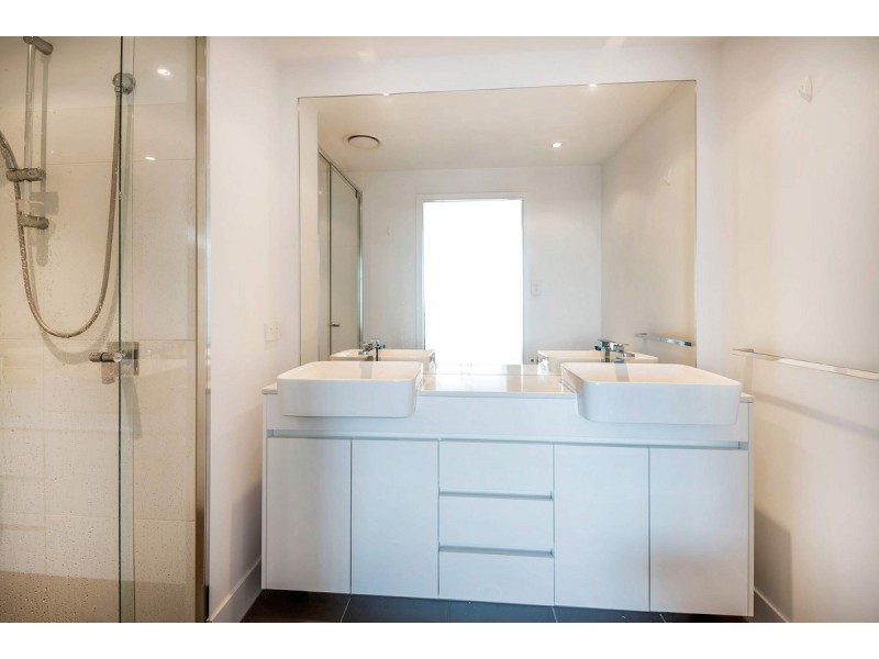 312/15 Compass Drive, Biggera Waters QLD 4216