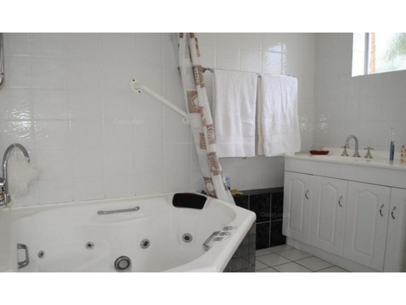 1/6 Vernia Place, Biggera Waters QLD 4216