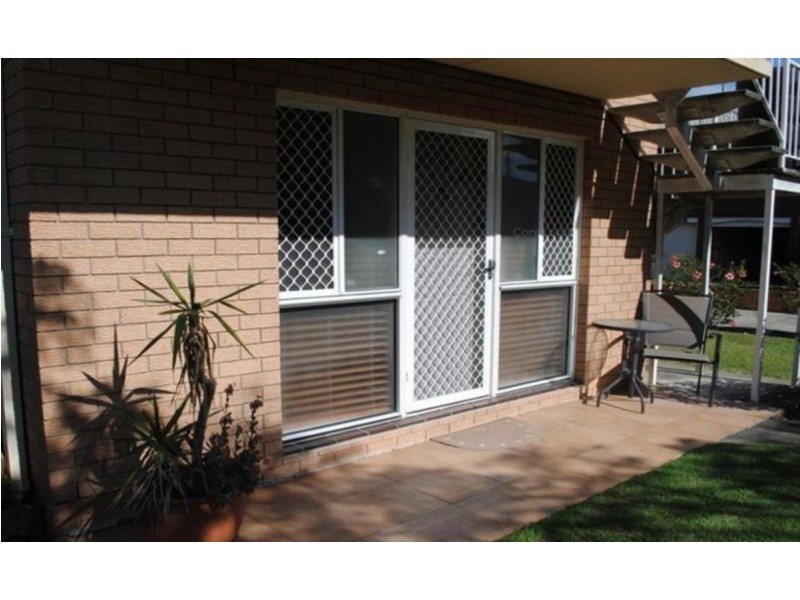 1/6 Vernia Place, Biggera Waters QLD 4216