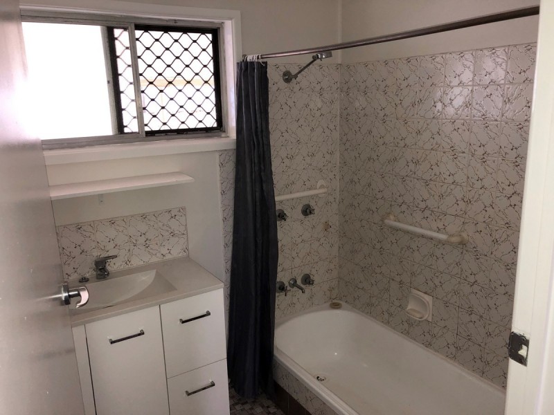 43 Annerley Avenue, Runaway Bay QLD 4216