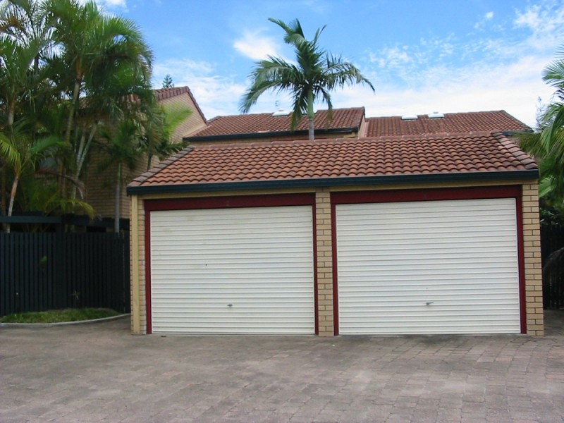 2/112 Bayview Street, Runaway Bay QLD 4216