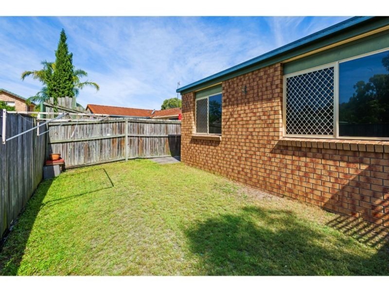 2/25 Crystal Reef Drive, Coombabah QLD 4216