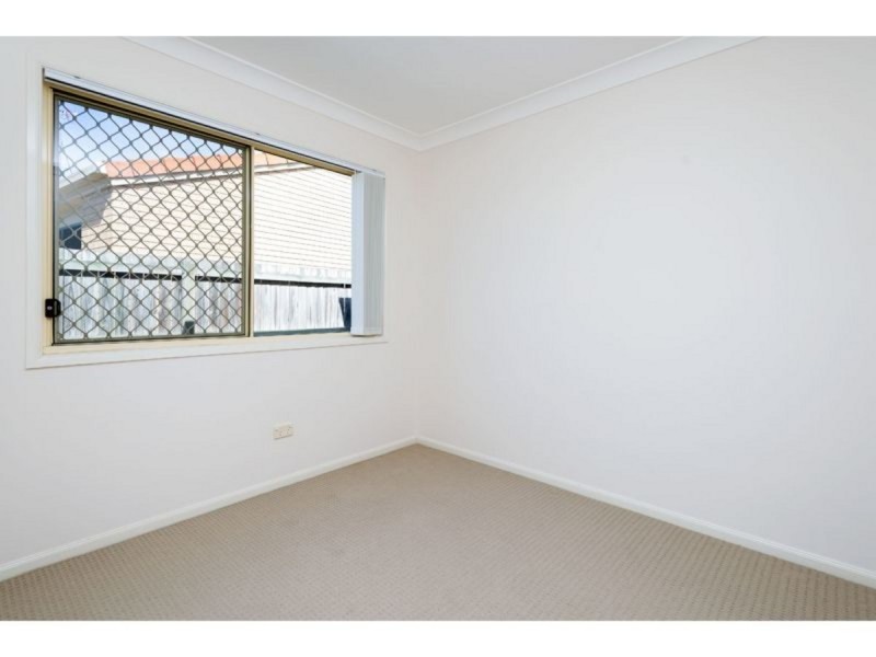 2/25 Crystal Reef Drive, Coombabah QLD 4216
