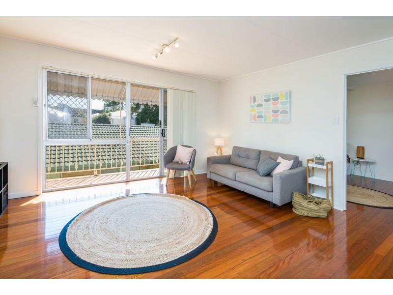4/9 Middle Street, Labrador QLD 4215
