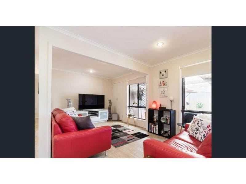 2/18 Stephenson Street, Labrador QLD 4215