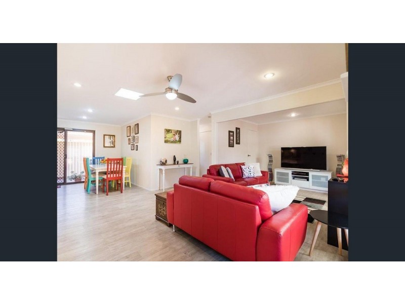 2/18 Stephenson Street, Labrador QLD 4215