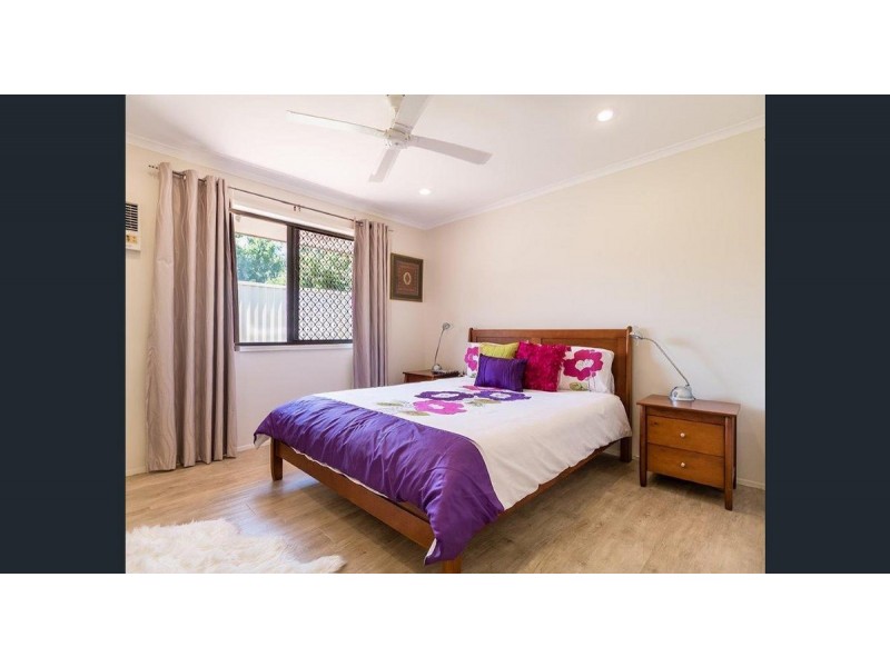 2/18 Stephenson Street, Labrador QLD 4215