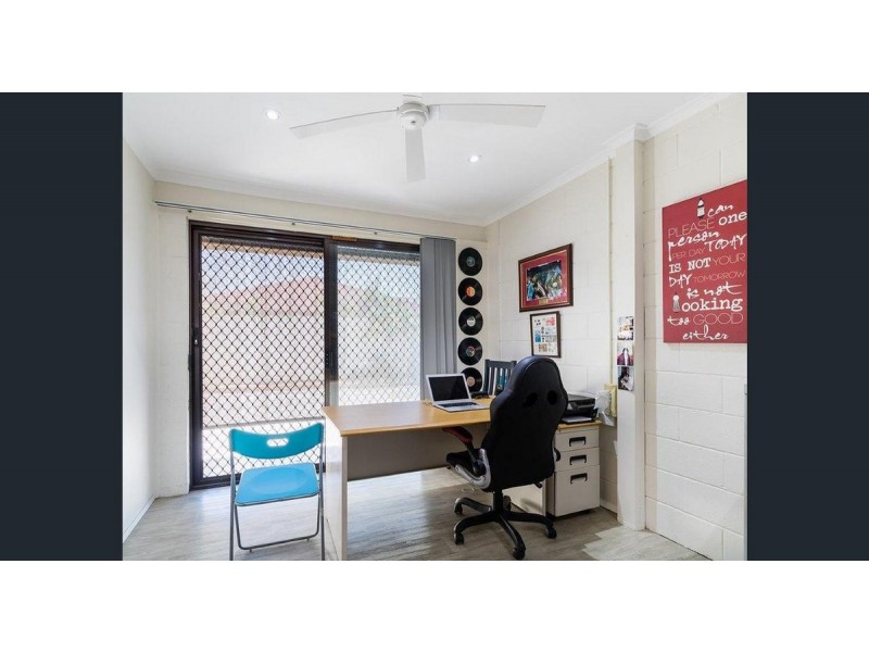 2/18 Stephenson Street, Labrador QLD 4215