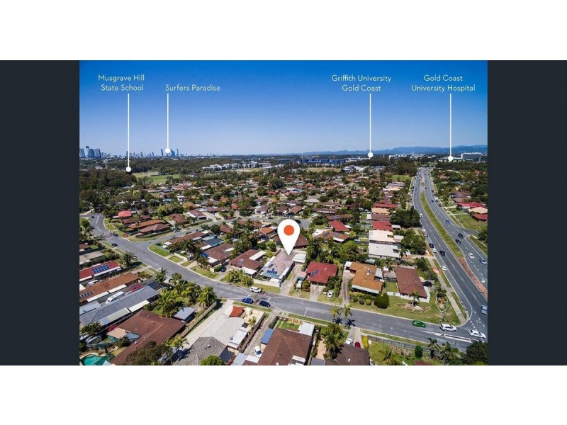 2/18 Stephenson Street, Labrador QLD 4215