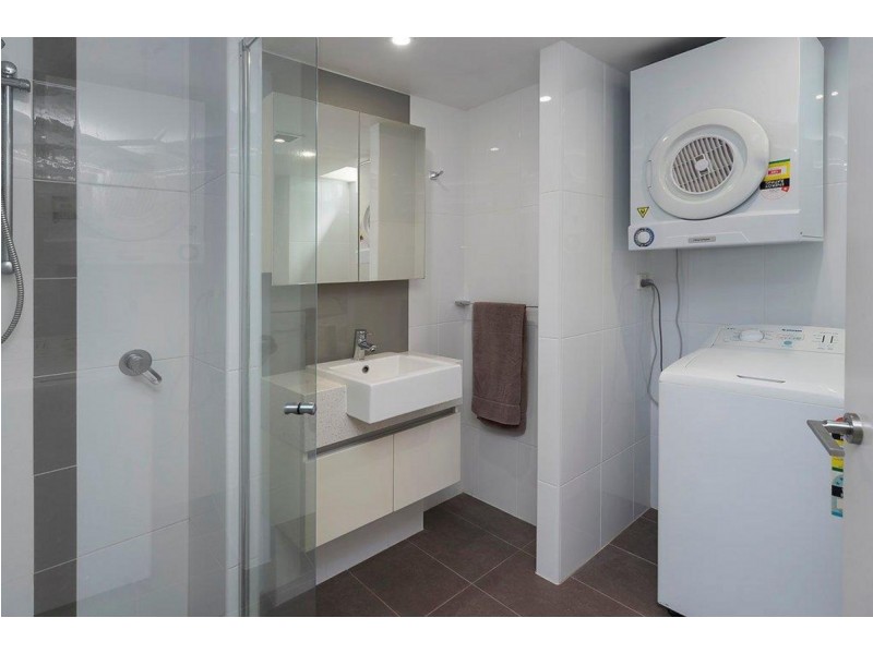 53/20 Bayview Street, Runaway Bay QLD 4216