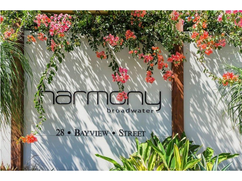 53/20 Bayview Street, Runaway Bay QLD 4216