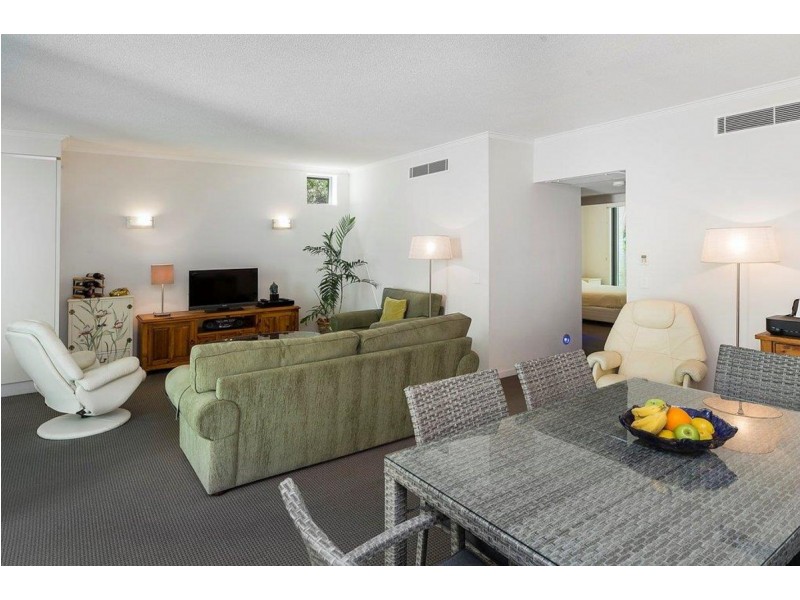 53/20 Bayview Street, Runaway Bay QLD 4216