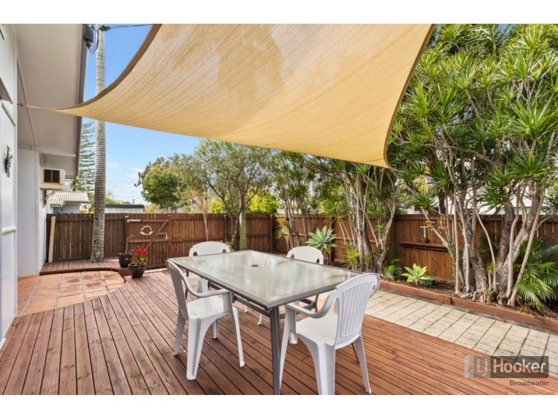 1/20 Middle Street, Labrador QLD 4215
