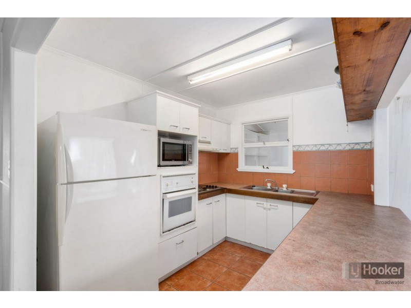 1/20 Middle Street, Labrador QLD 4215