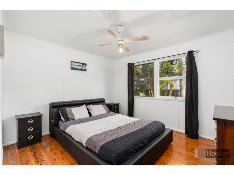 1/20 Middle Street, Labrador QLD 4215