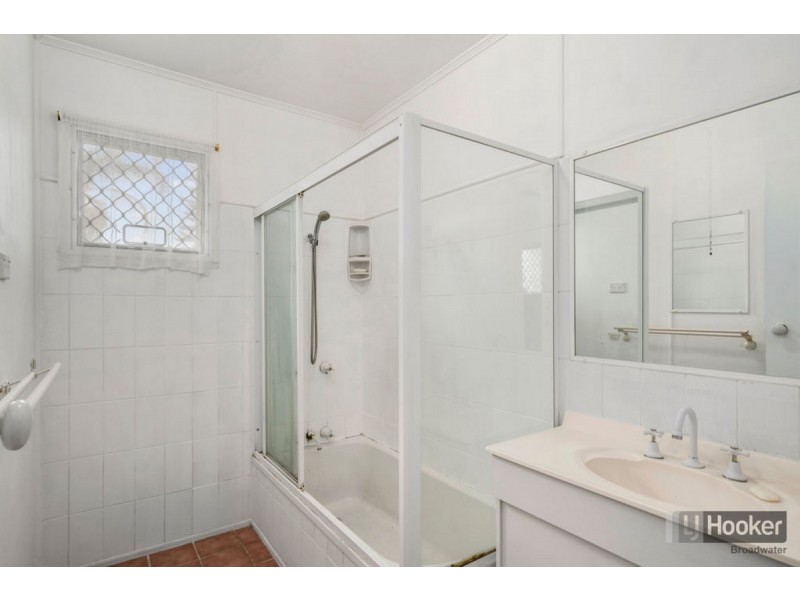 1/20 Middle Street, Labrador QLD 4215