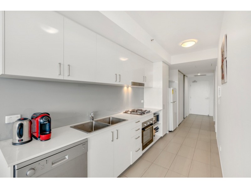 406/17 Bath Street, Labrador QLD 4215