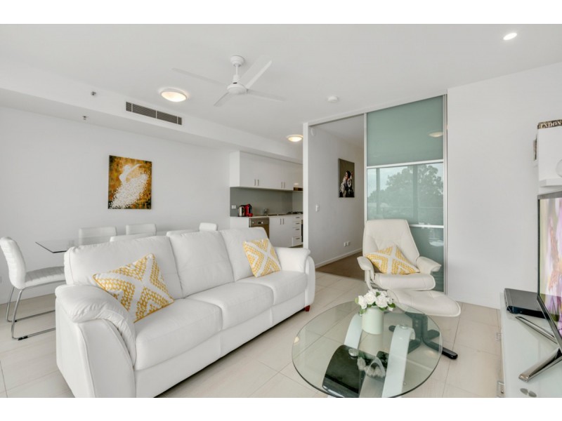 406/17 Bath Street, Labrador QLD 4215