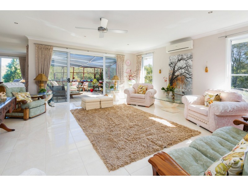 13 Ben Dalley Drive, Helensvale QLD 4212