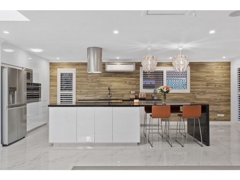108 Wilson Street, Labrador QLD 4215