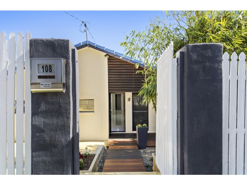 108 Wilson Street, Labrador QLD 4215