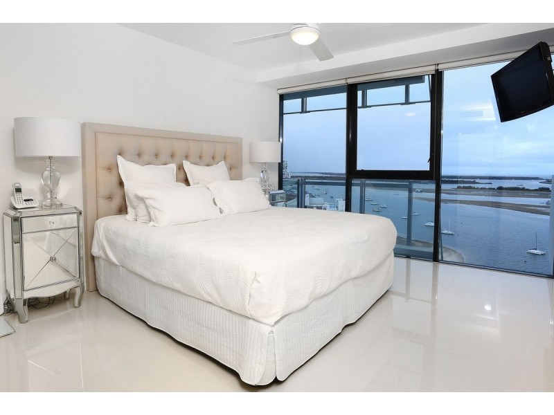 1502/230 Marine Parade, Labrador QLD 4215