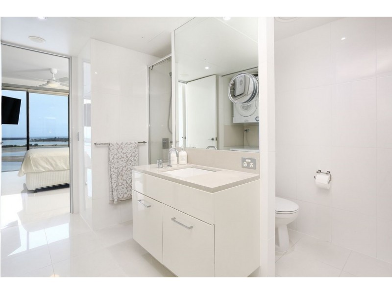 1502/230 Marine Parade, Labrador QLD 4215