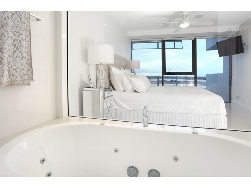 1502/230 Marine Parade, Labrador QLD 4215