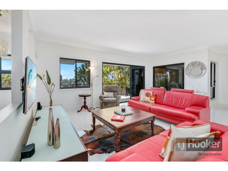 4/62 Imperial Parade, Labrador QLD 4215