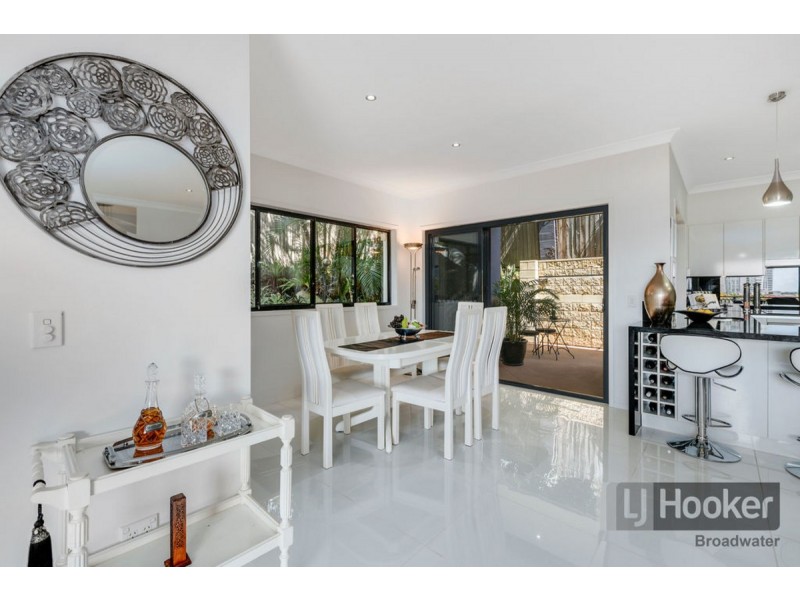 4/62 Imperial Parade, Labrador QLD 4215