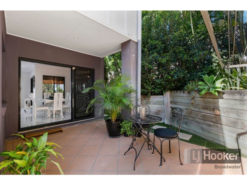 4/62 Imperial Parade, Labrador QLD 4215