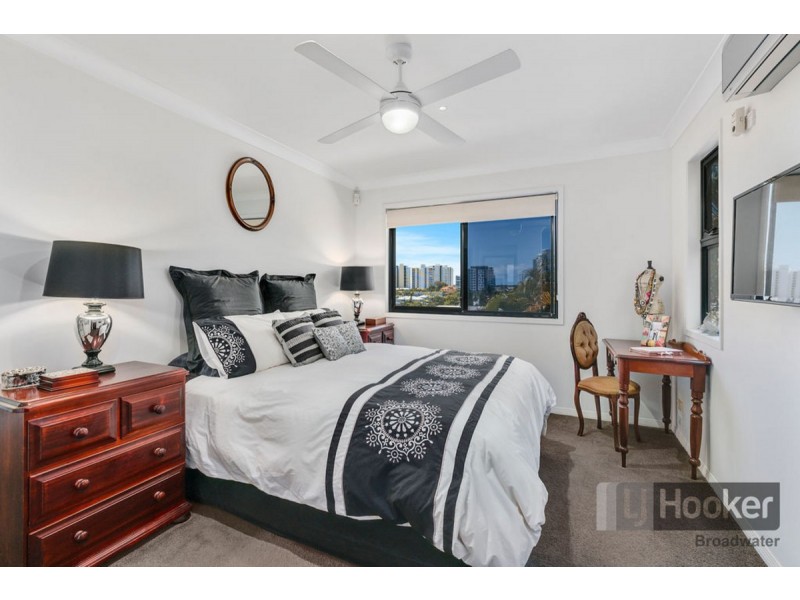 4/62 Imperial Parade, Labrador QLD 4215