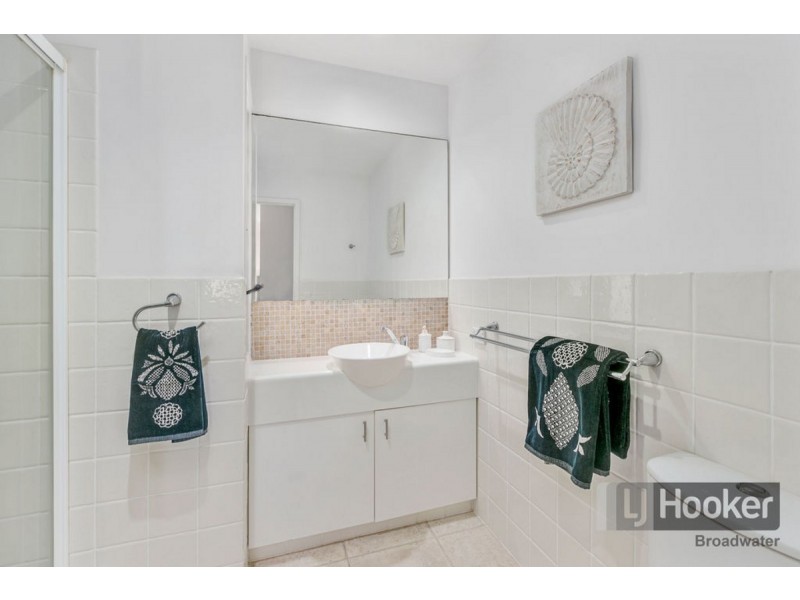 4/62 Imperial Parade, Labrador QLD 4215