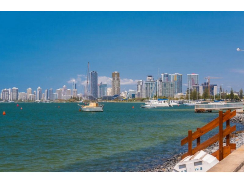 3/9 Bradford Street, Labrador QLD 4215