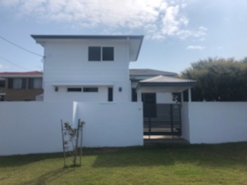 15 Fourth Avenue, Labrador QLD 4215