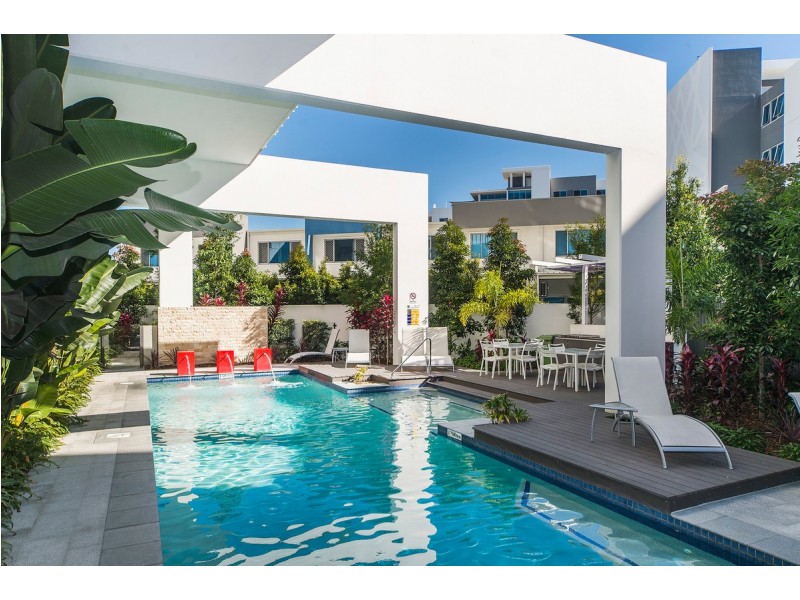 304/43 Harbour Town Drive, Biggera Waters QLD 4216