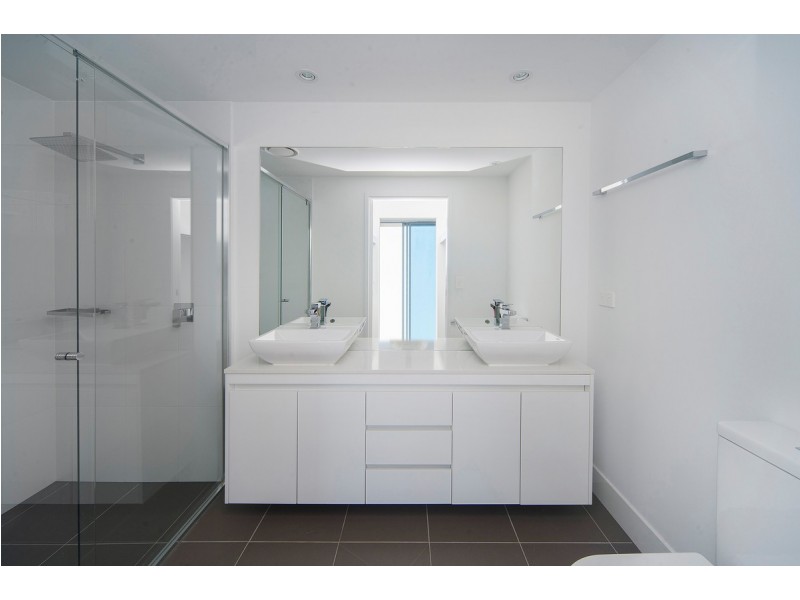 304/43 Harbour Town Drive, Biggera Waters QLD 4216