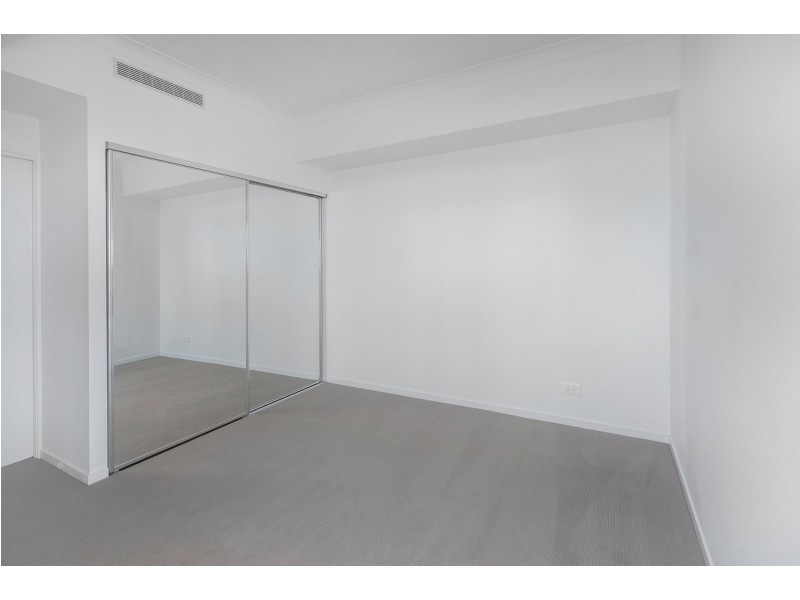 304/43 Harbour Town Drive, Biggera Waters QLD 4216