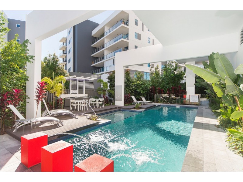 304/43 Harbour Town Drive, Biggera Waters QLD 4216