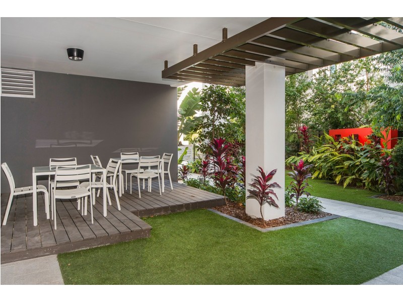 304/43 Harbour Town Drive, Biggera Waters QLD 4216