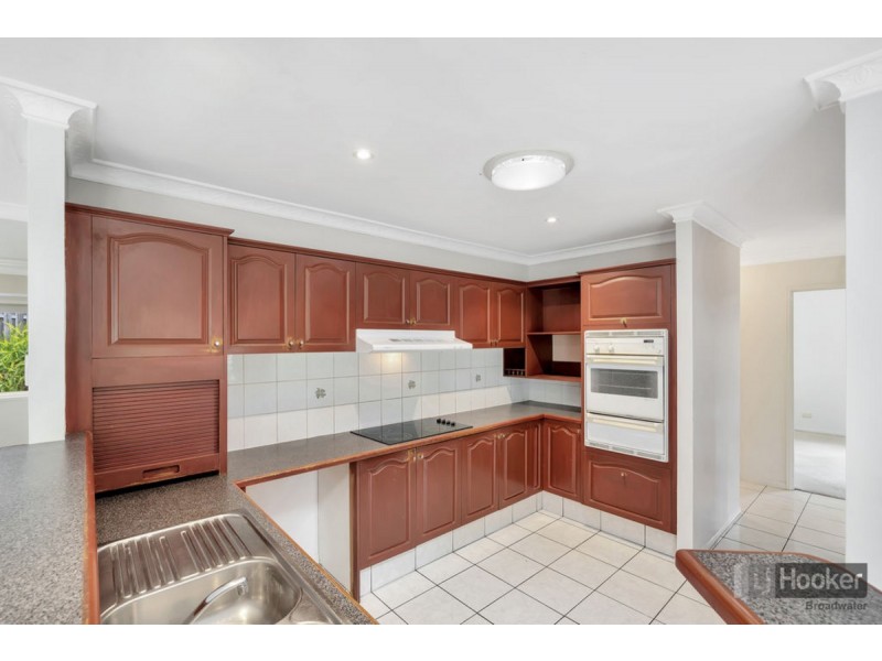 9 Benalla Court, Parkwood QLD 4214