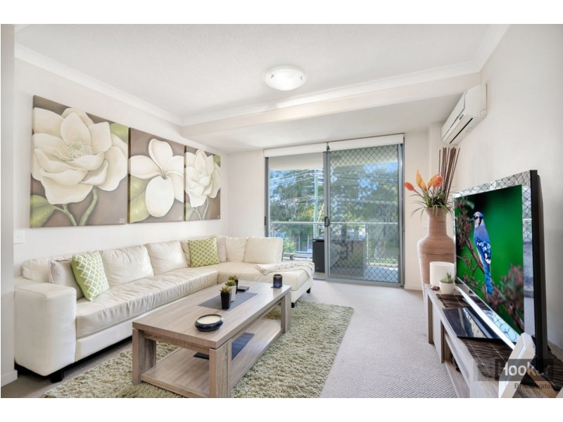 15/12-18 Bayview Street, Runaway Bay QLD 4216