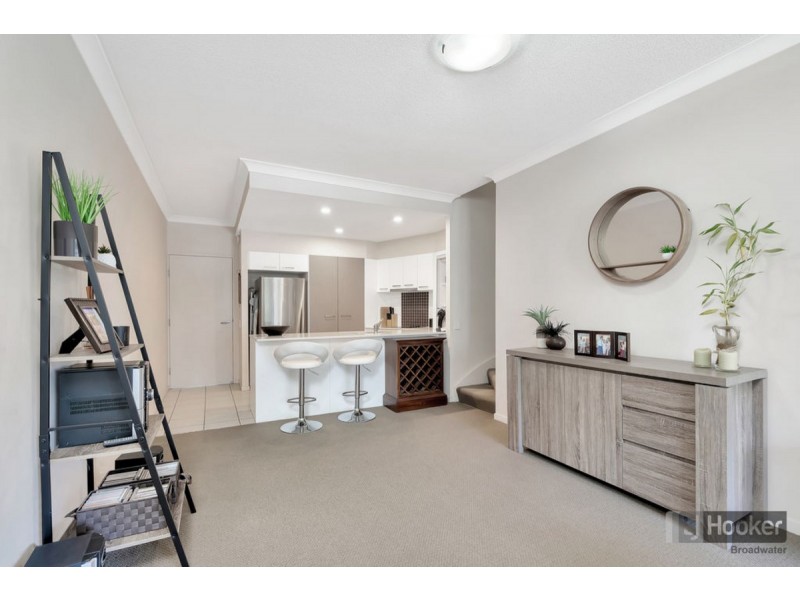 15/12-18 Bayview Street, Runaway Bay QLD 4216