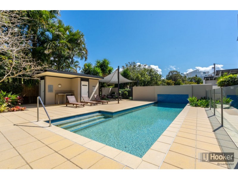 15/12-18 Bayview Street, Runaway Bay QLD 4216